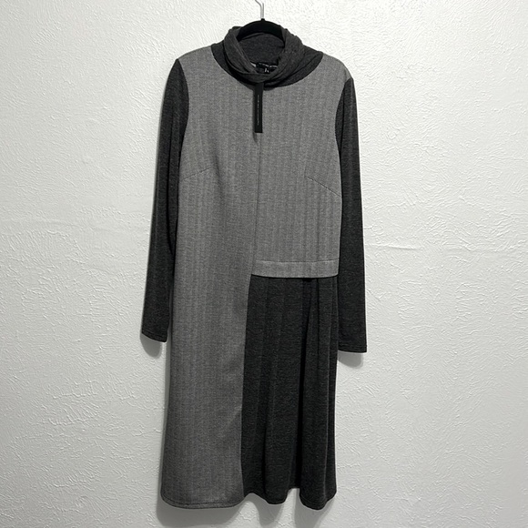 Andrea Crocetta Long sleeve Grey Turtleneck dress NWT size XL - Picture 1 of 7